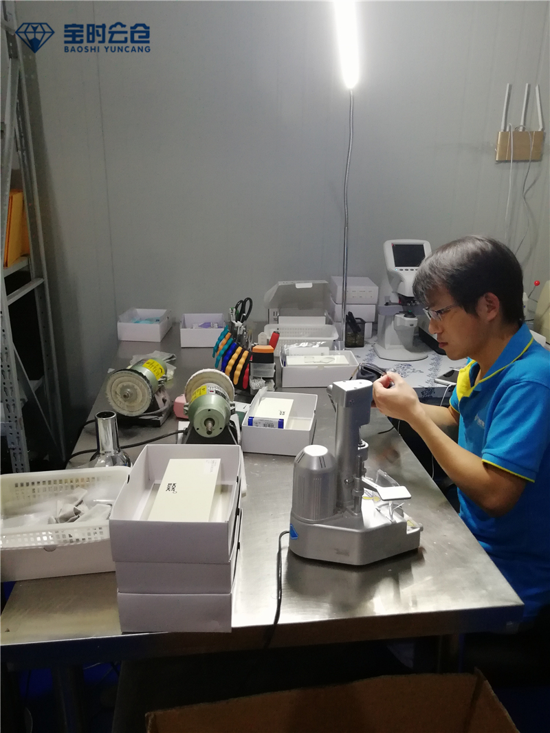 1616054148669386.jpg 配鏡作業(yè)現(xiàn)場(chǎng)1.jpg